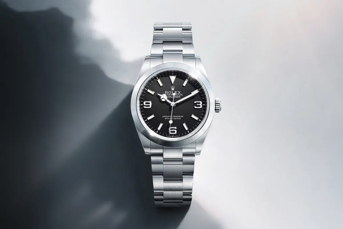 Scopri Rolex Explorer presso Curnis, rivenditore Autorizzato Rolex a Bergamo