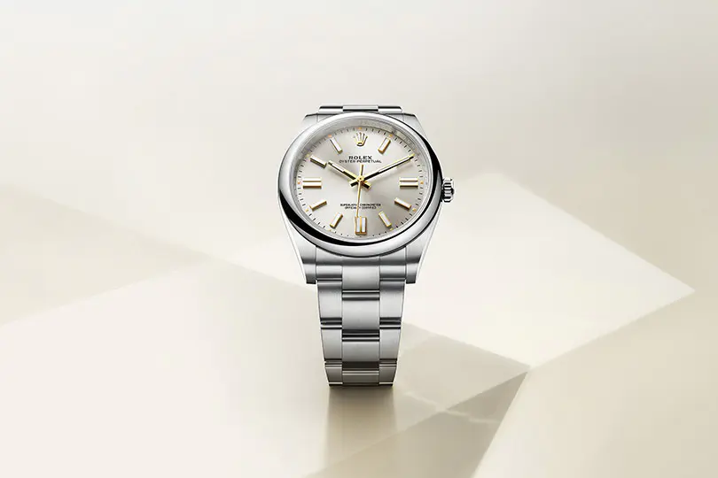 Discover Rolex Oyster Perpetual presso Curnis, rivenditore Autorizzato Rolex a Bergamo