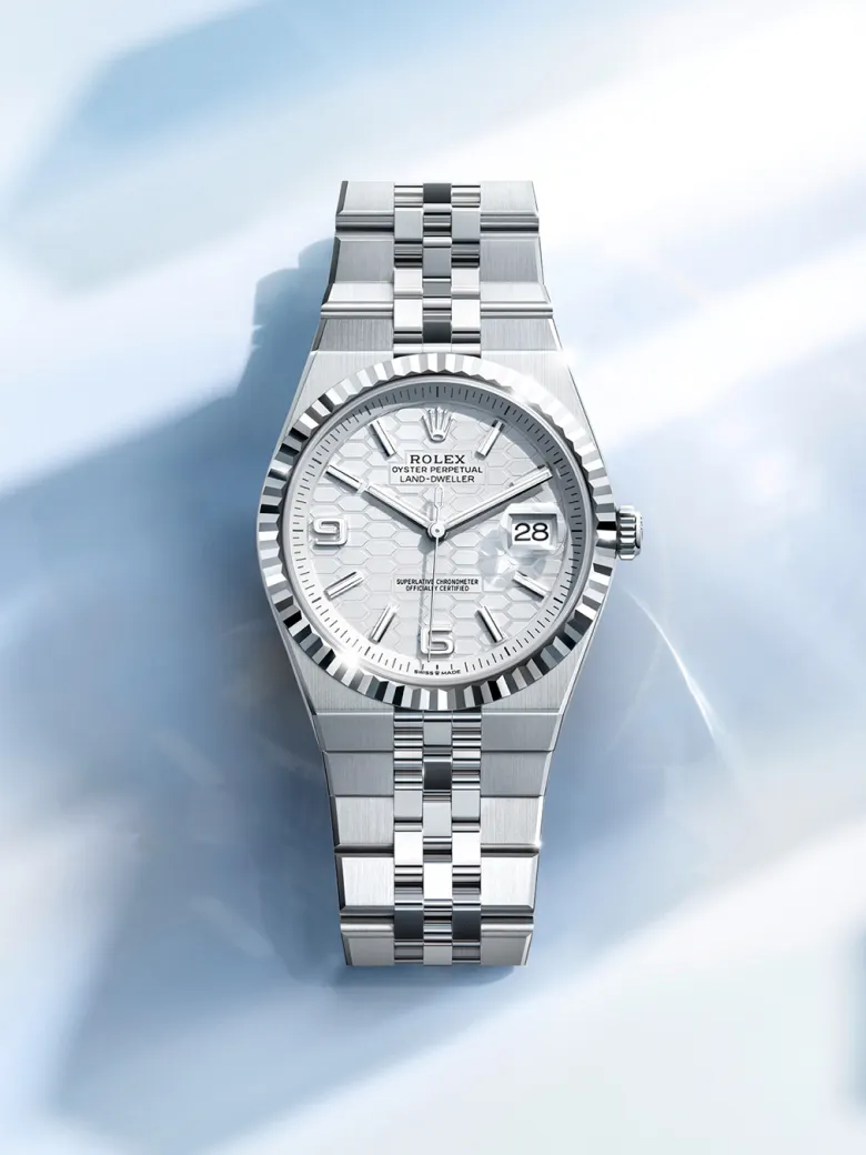 Rolex Land‑Dweller presso Curnis  a Bergamo